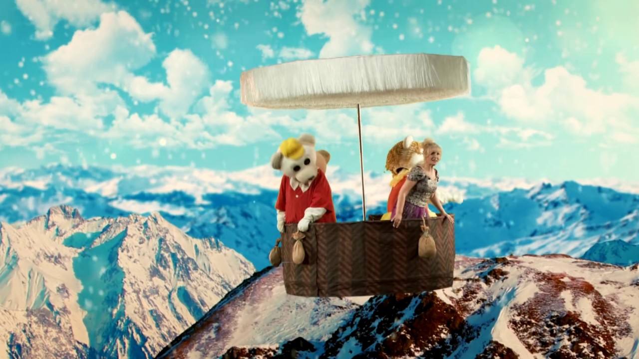 Ti-Ti Nalle: Lumilautaillaan (musiikkivideo)