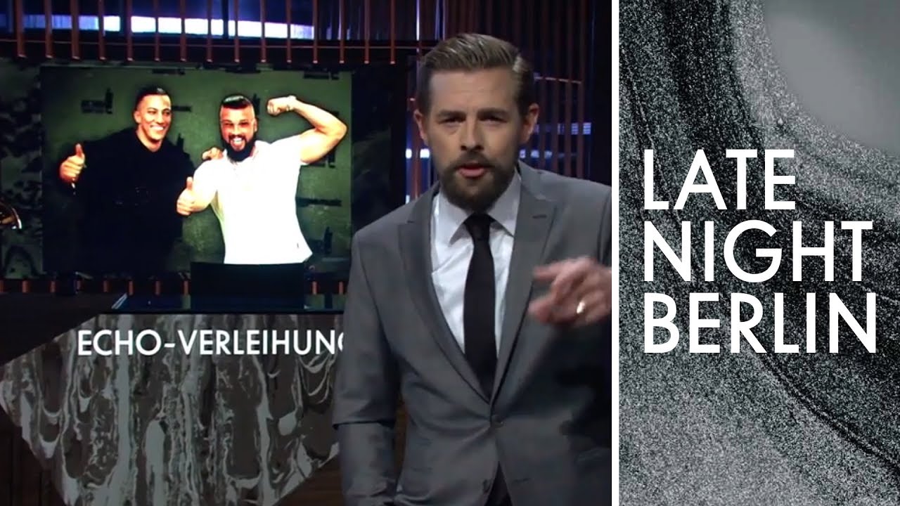 Kollegah Und Farid Bang Bei Der Echo Verleihung Stand Up Late Night Berlin Prosieben Youtube