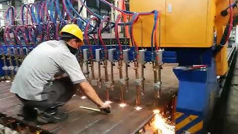 Multi torch straight strip cnc flame cutting machine