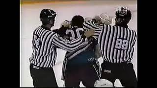 Dave Brown vs Todd Ewen 1996/3/31