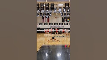 New Serve Receive technique... NOT!  #delaneymoon #libero #volleyball #dmoon #liberolife #shorts