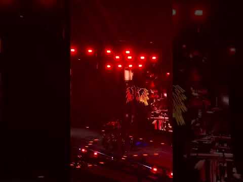 周杰伦迪拜演唱会 - 开场
