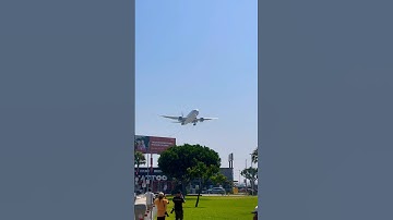 Cathay Pacific CPA884 Boeing 777 landing in LA #planes #airplane #planespotting