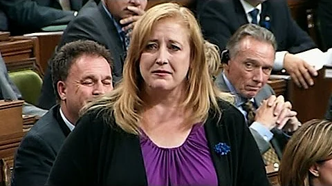 Raitt gives emotional thank you to Alzheimer's car...