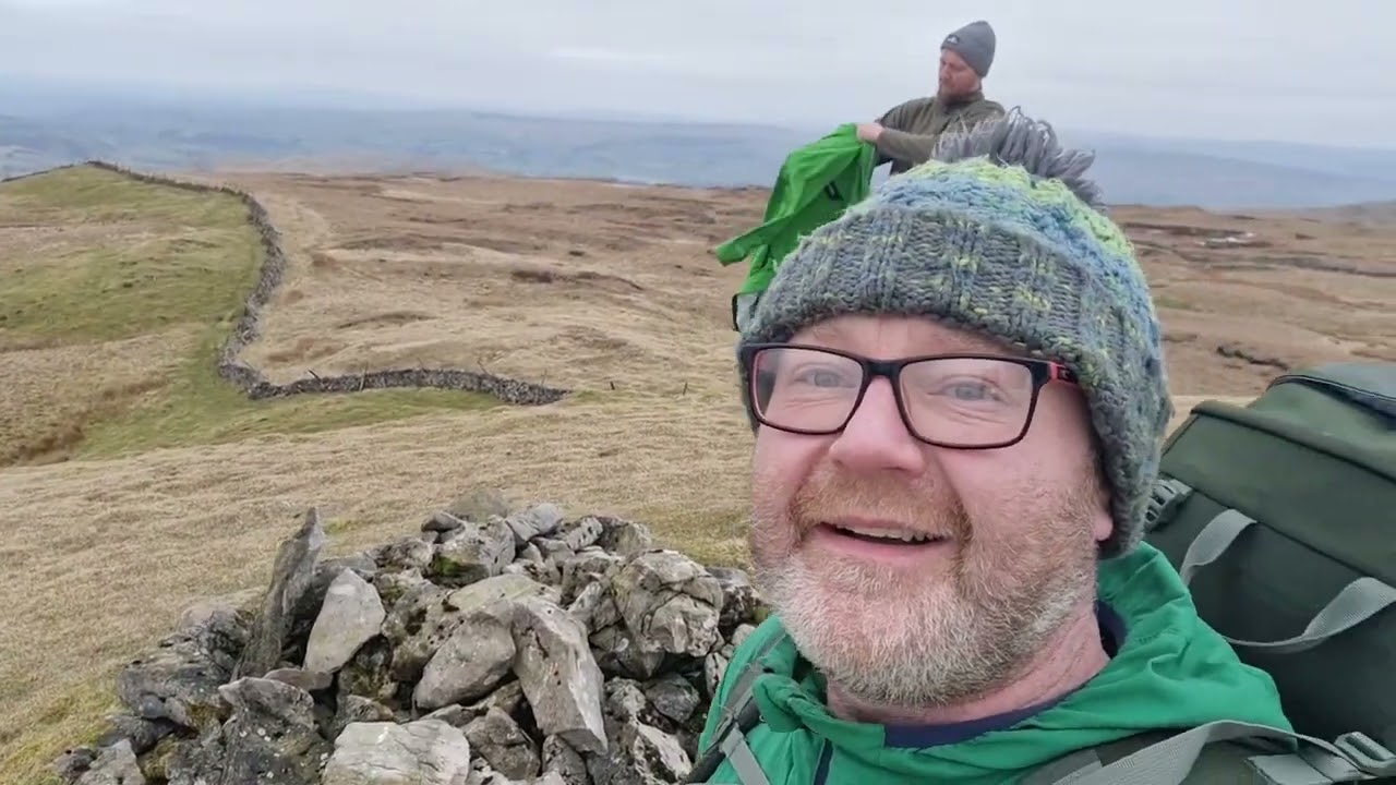 Lords seat Ingleborough.  wildcamping & dancing .
