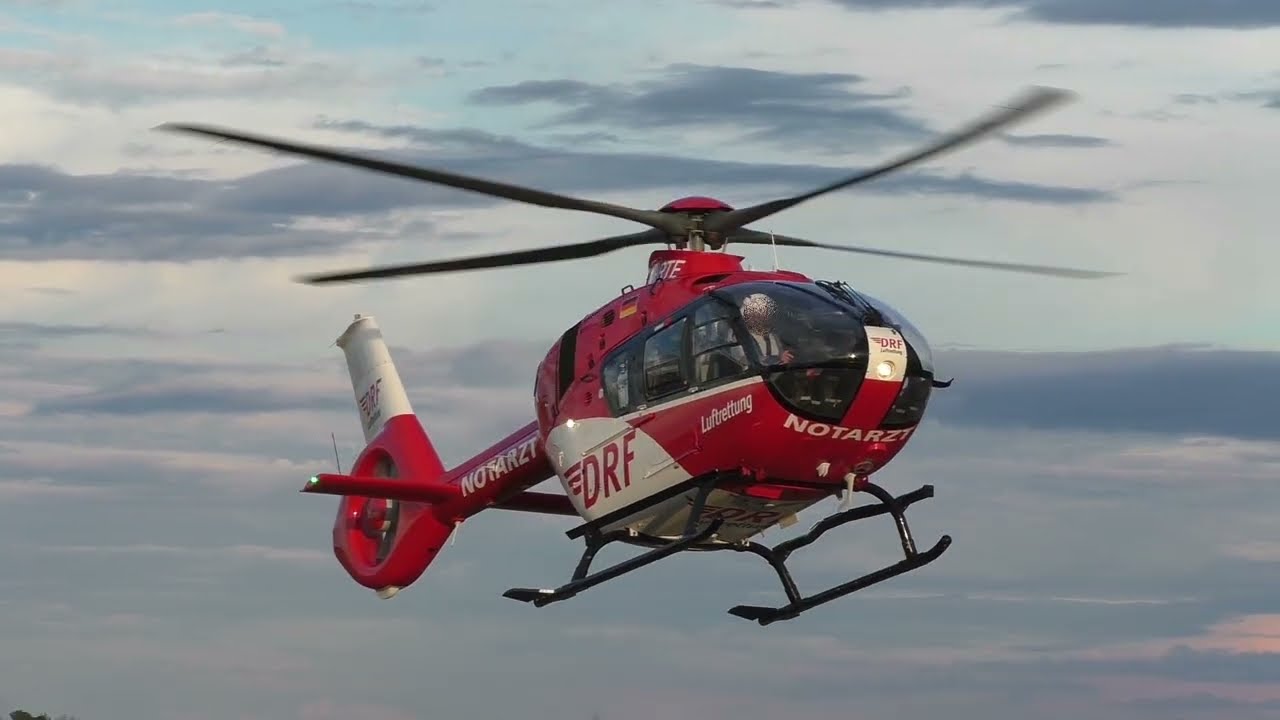 [Einsätze zum Flugplatzfest] DRF Luftrettung Christoph Halle & Sachsen-Anhalt Flugplatz Halle-Oppin