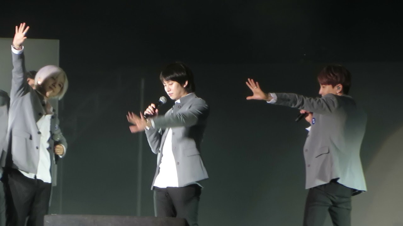 Super Junior - Runaway + Rokkugo /Lima - Perú 2018/ (Super Show 7)