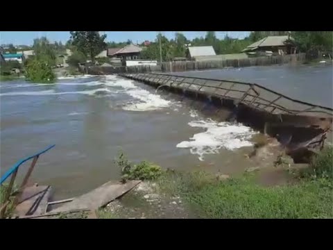 Videó: Vigyázzon A Tetoválásokra Nyáron