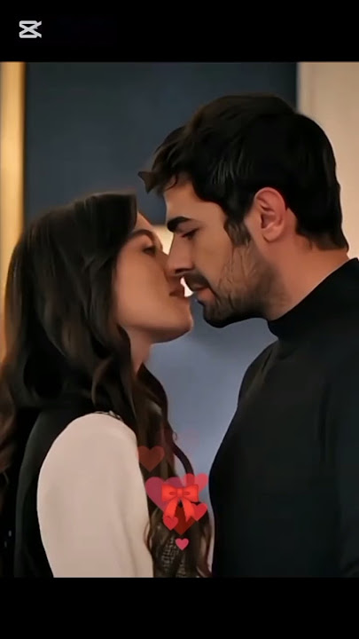 zeynep and Halil  kiss 💋😘 #gokcem #rüzgarlıtepe #windsoflove #turkishseries #shorts
