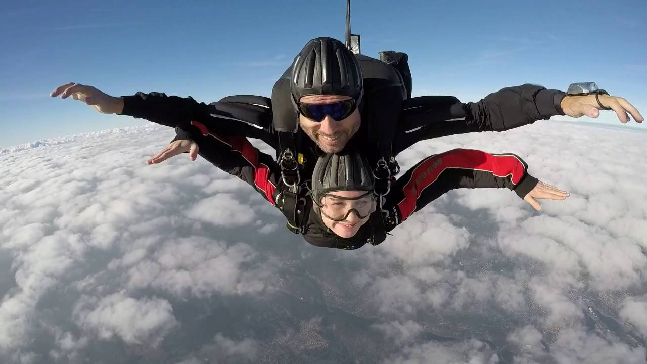 Martines fallskjermhopp - HD