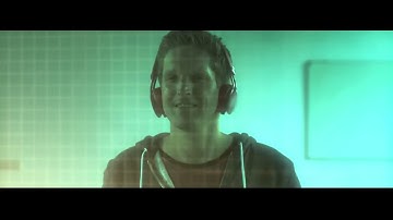 Nils van Zandt Feat. Mayra Veronica - Party Crasher (Official Video)