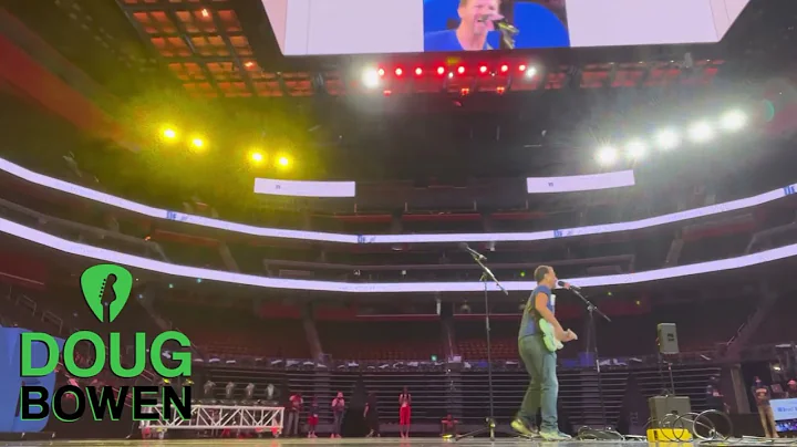 Worlds Gone Crazy/Moonshine High medley.  Doug Bow...