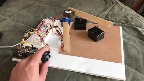 GRUA CON ARDUINO - PROYECTO CON SERVOMOTORES - Diseño Industrial UAG