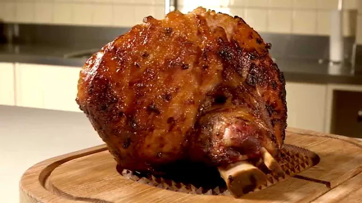 How to skin and glaze a ham
