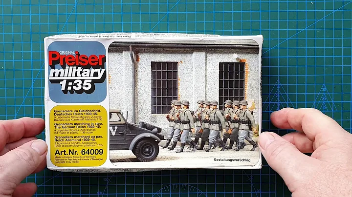 Preiser 1/35 Grenadiers Marching in Step - Kit Rev...