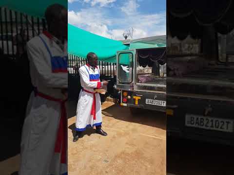  Pastor Mpundu Mweshi at my mother's funeral ( Nelly C Kaunda) Part 2