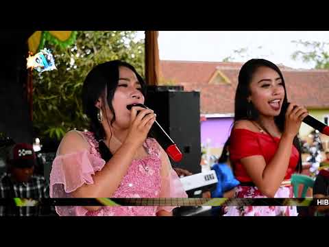 hits-banget-lagu-ini-di-panggung2-gaes..lena-&-novi-mundur-alon-alon