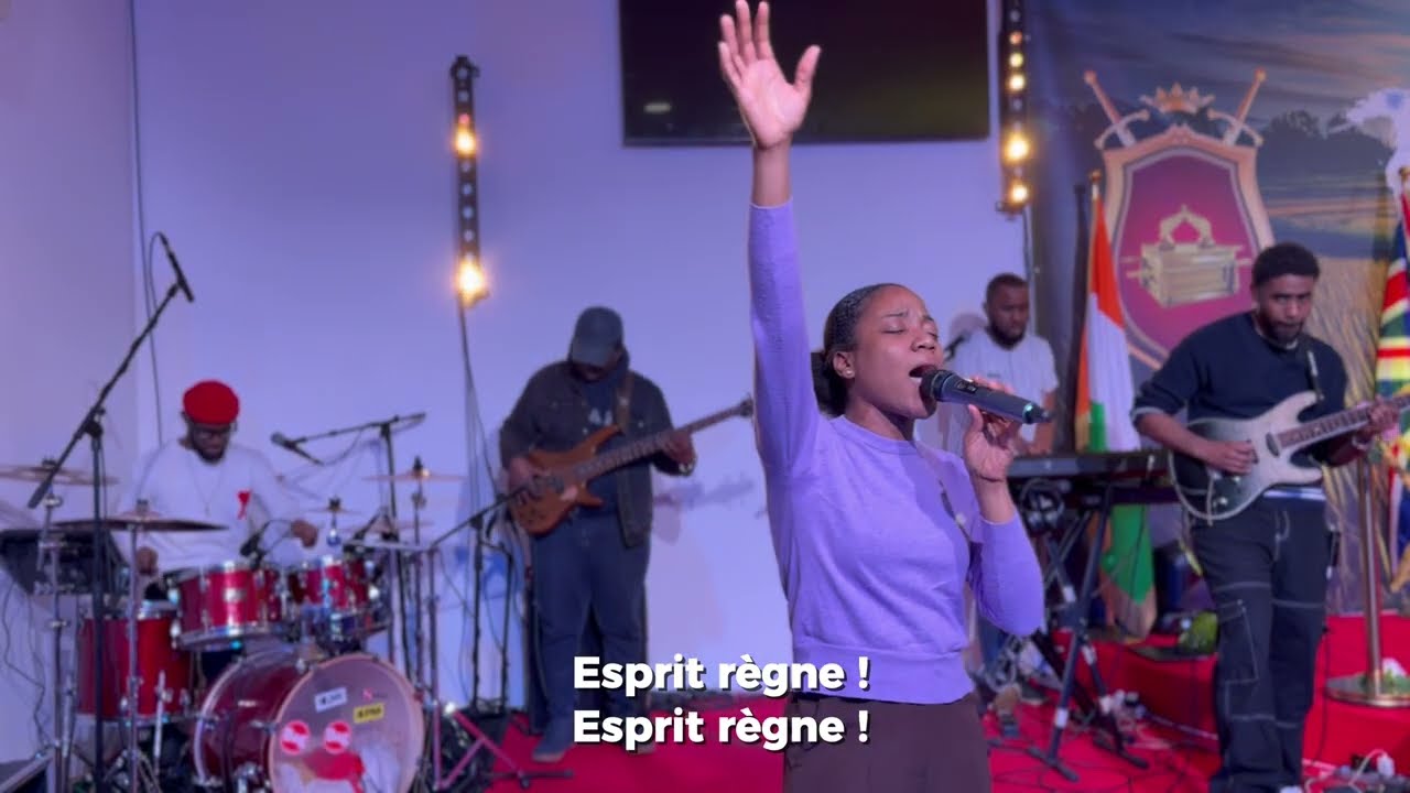 EARTHEN VESSEL — Adoration Spontanée | Lisa Orlanda & KADM Worship