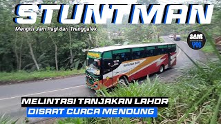 Harapan Baru Stuntman dengan chassis Nissan melintasi tanjakan Lahor di siang hari. #HarapanBaru