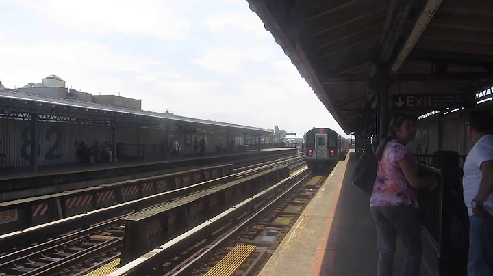R188 (7) Train at 82nd Street - Jackson Heights
