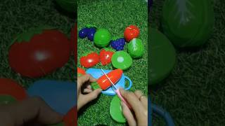 cutting fruits and vegetables.#kidstoys#kidslearning#cuttingfruit#toykitchen#cuttingvegetable#shorts