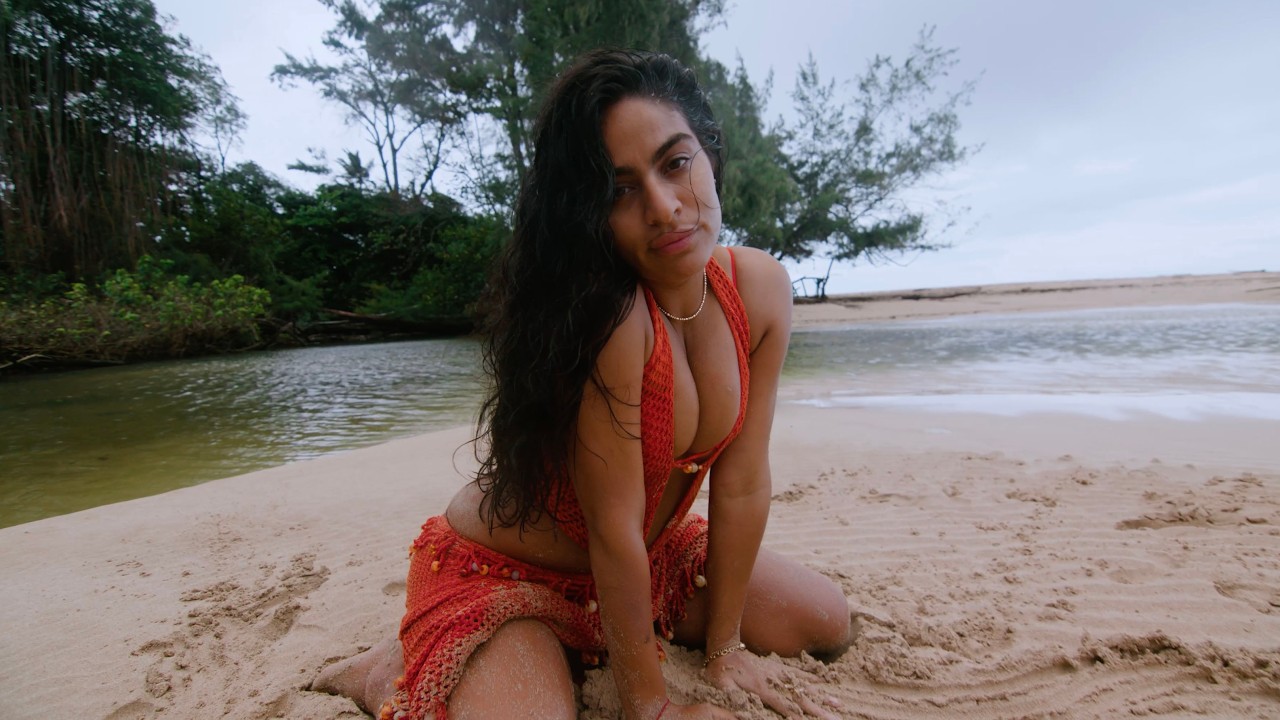 Jessie Reyez - UR HEARTBEAT (WHO DO U THINK ABOUT AT 2AM?) [Official Visual]