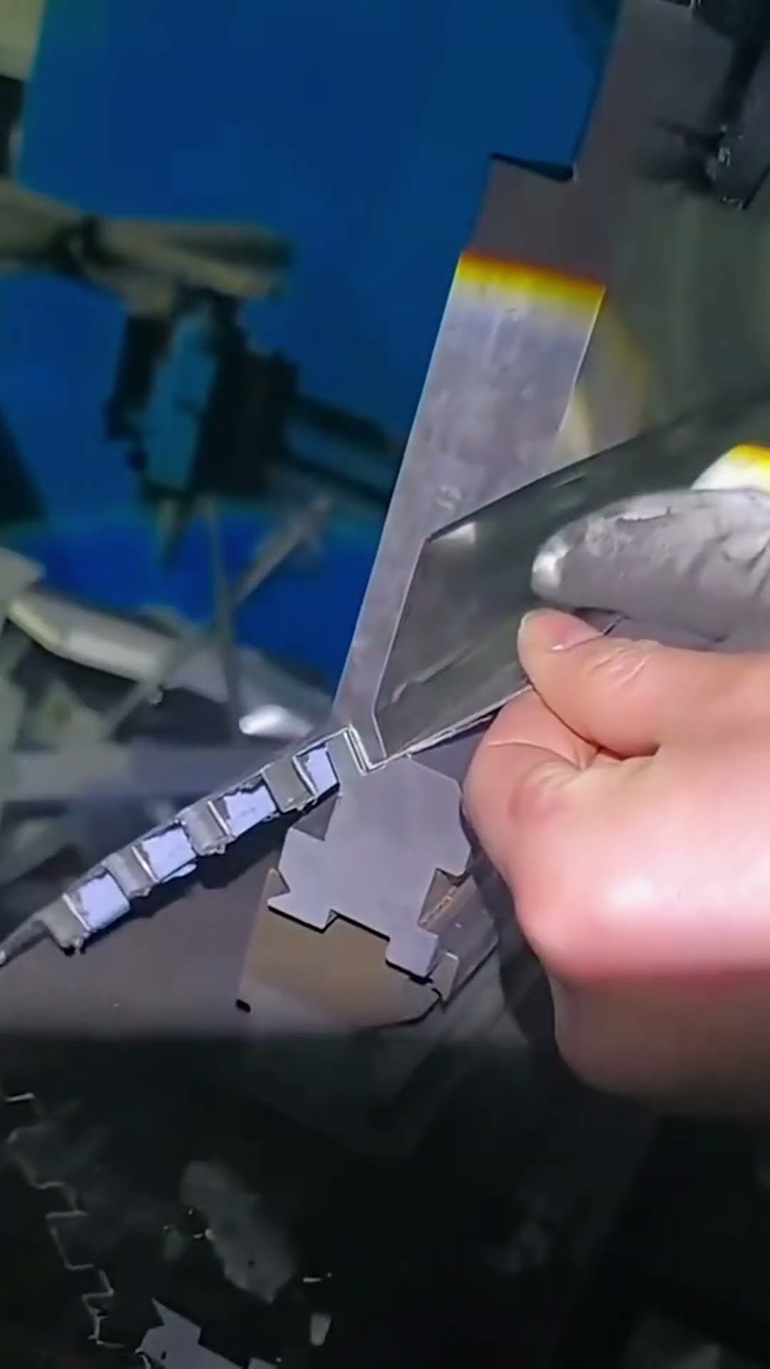 The bending process of the iron channel- Good tools and machinery make work easy