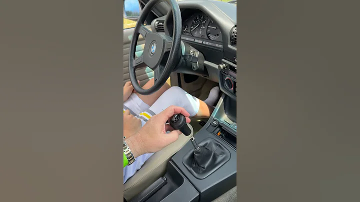 12 Year Old Learns Stick Shift and Has First BMW Manual Transmission Shifter Knob Experience - DayDayNews