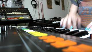 TR-808 & Jupiter-8: Analog electro 80s! chords