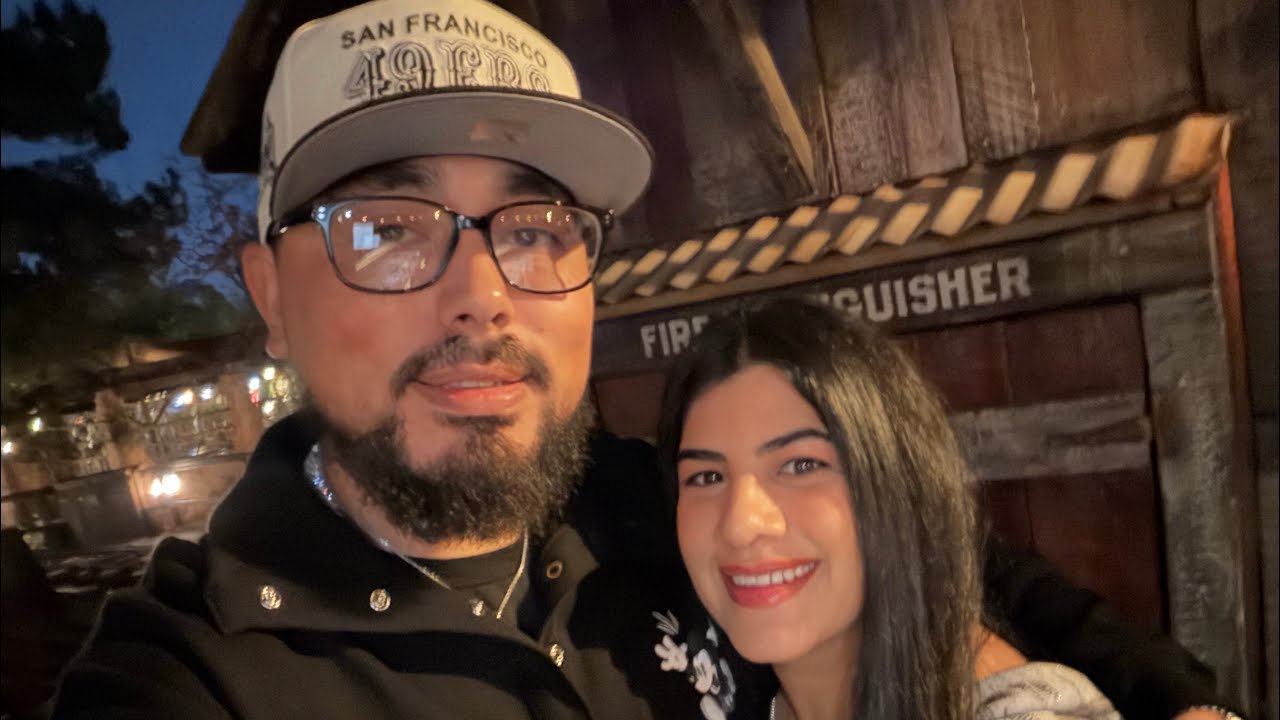 Disneyland magic key pass vlog 4 shopping, tips, and catching the last tram of the night 