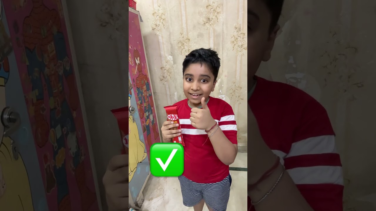 Amaira K dress ke colour wali pastry 