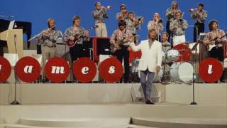 Video thumbnail of "James Last - Up Around The Bend / Yellow River / Soolaimon (1970)"
