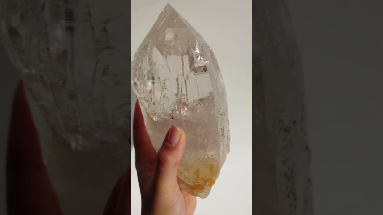 Q648】水晶 / 最高級のヒマラヤのガネシュヒマール・ラパ産の原石水晶