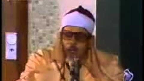 فيديو نادر للقارئ الشيخ محمود على البنا رحمه الله