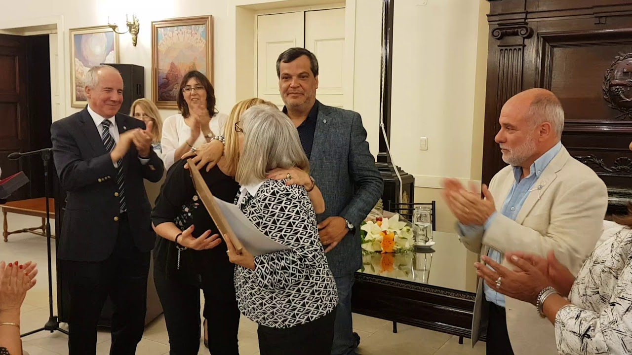 nacional b Reconocieron a Mónica Castilla por su trayectoria en Educación