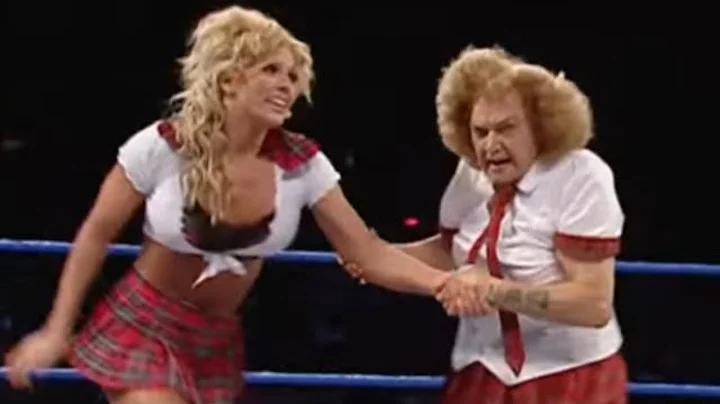 Moolah & Mae Young vs. Torrie & Dawn Marie: SmackDown, September 23, 2004