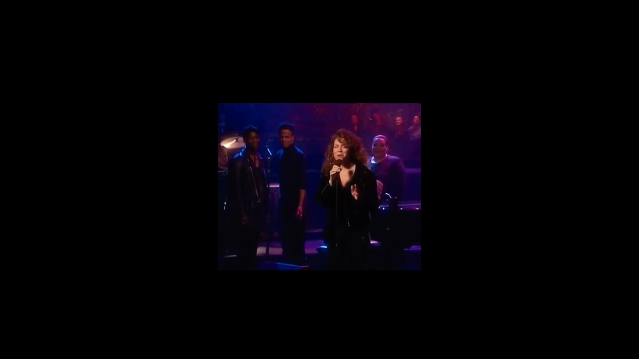 Mariah Carey S Background Singer Laughed At Her Because Of What They Did 