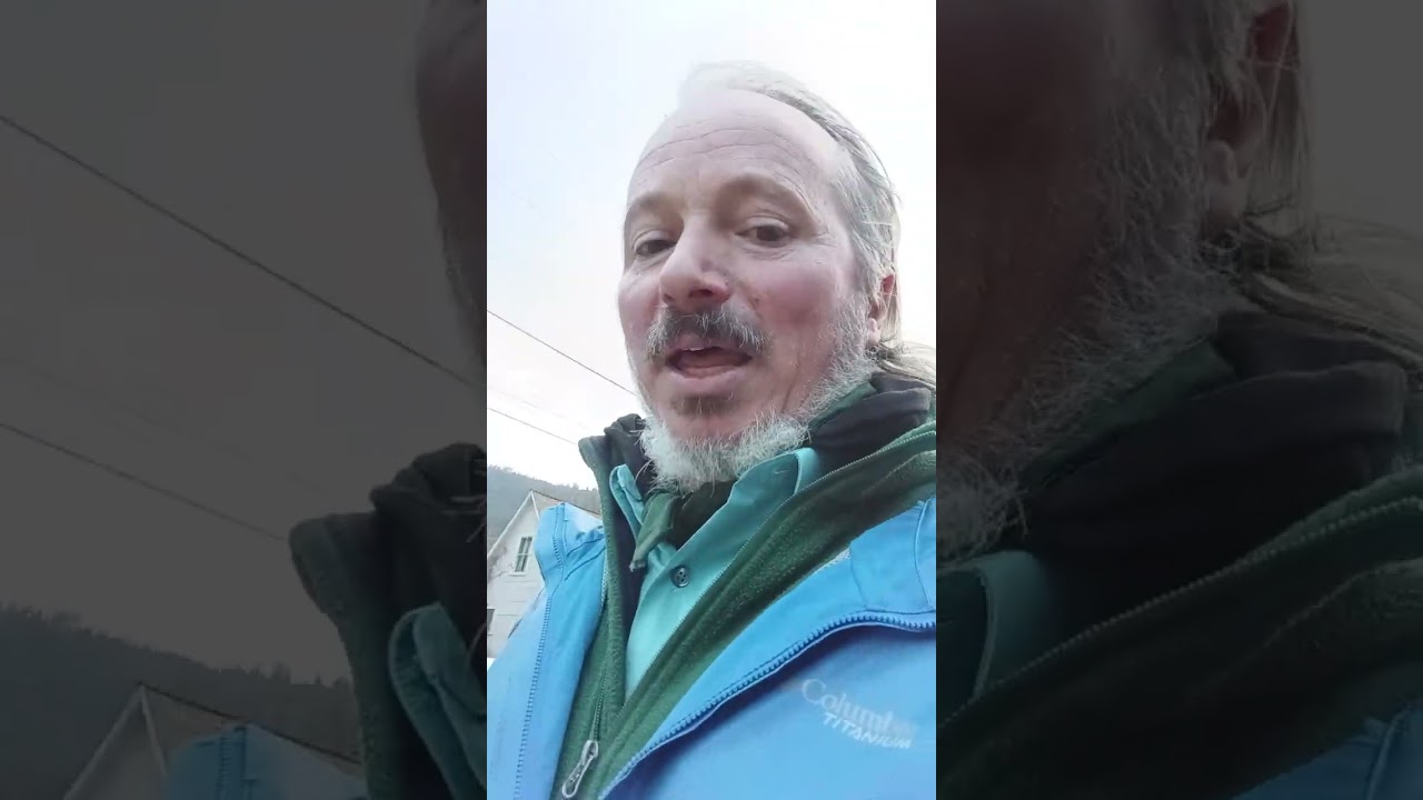 «Бомбы ясности», стихотворение в устной форме, Куинси, Калифорния, 11 ноября 2025 г.