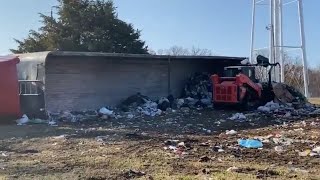 Tractor trailer trash hauler overturns near Carl Junction