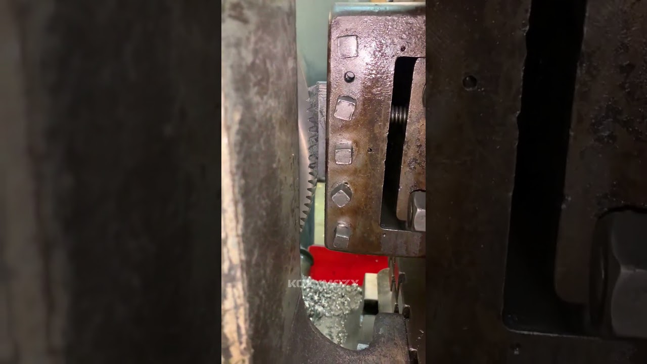 Эффект подрезания зубьев шестерни 