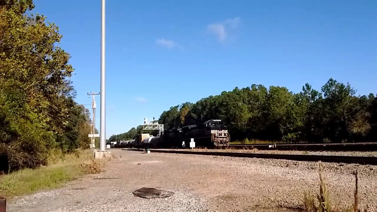 New York Central heritage unit at moncrife