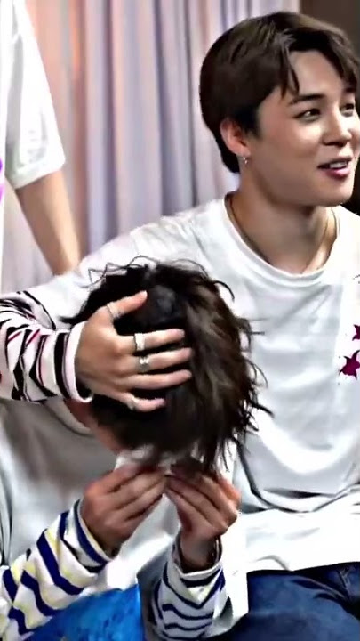 Saat Taehyung Menangis Jimin Memeluknya || Best Friend 🥰💜