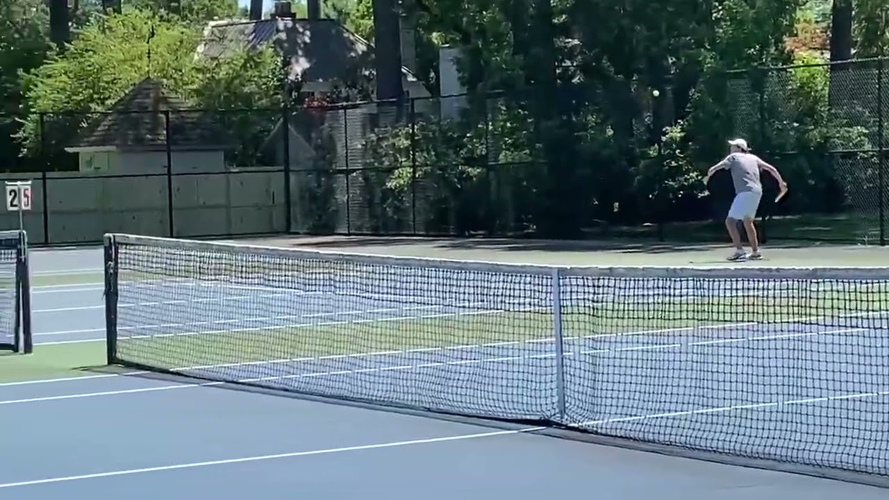 St. Christopher's tennis No. 6 Harrison Willett, Collegiate No. 6 Tyler Kave battle during VISAA