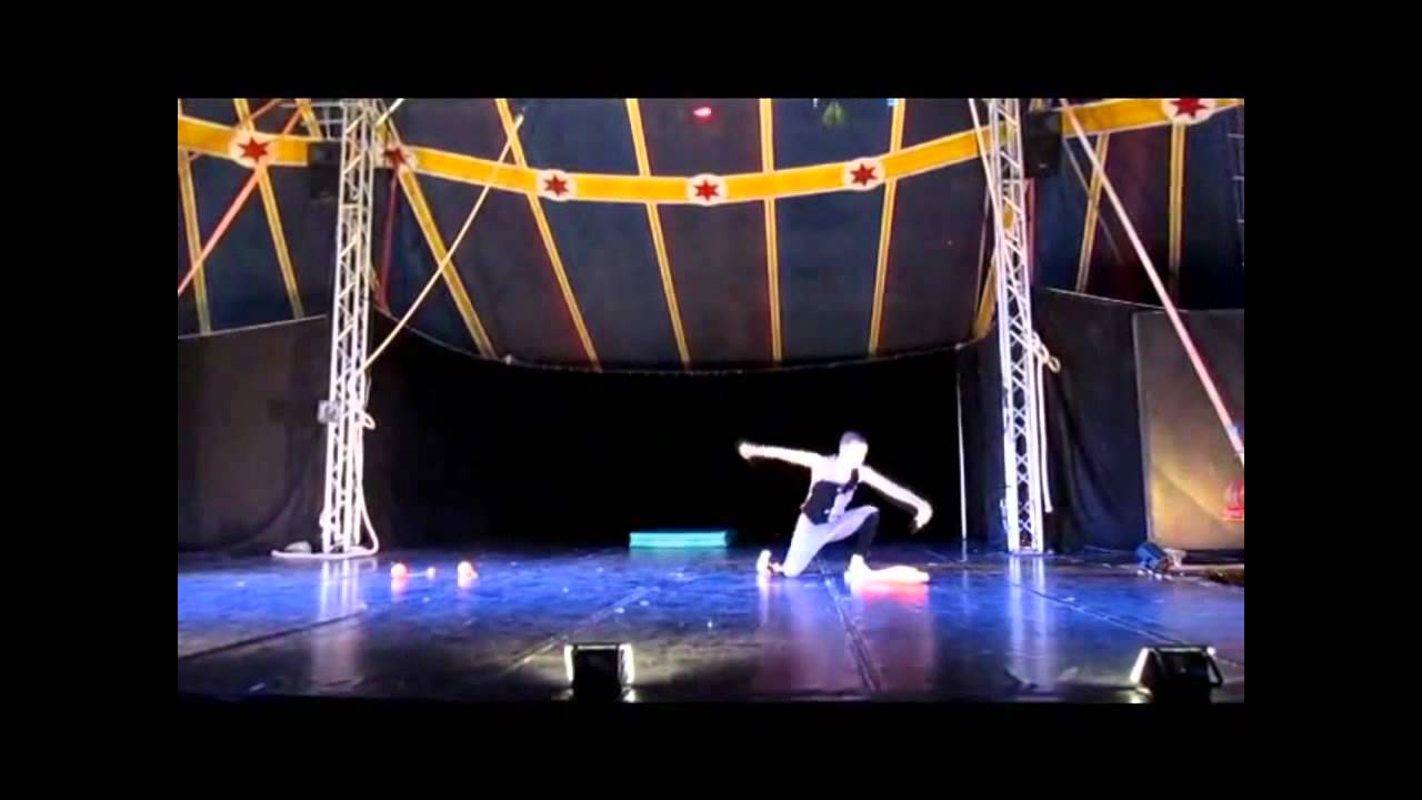 Asaf More - Poi and Clubs Manipulation act