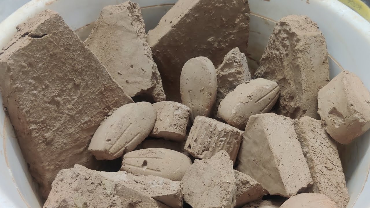 New Crumbling Video of Brown Dirt ~ Giant Slabs 