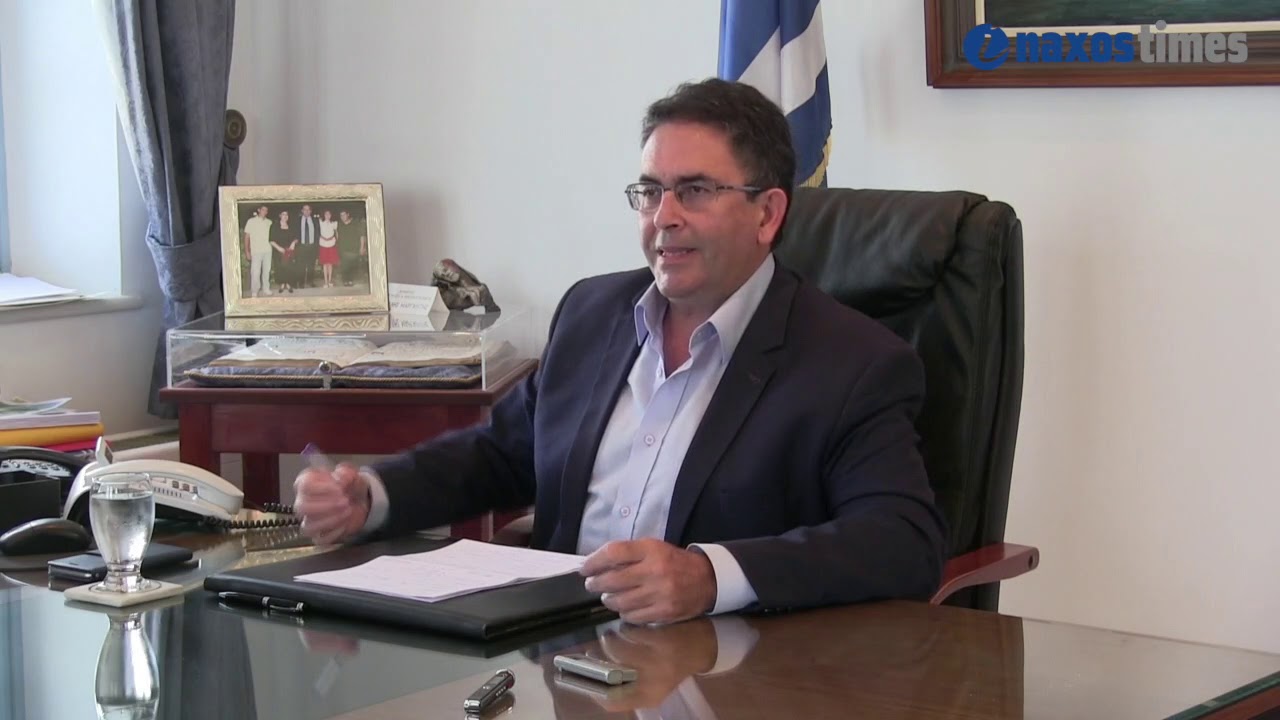 Συνέντευξη τύπου Μανόλη Μαργαρίτη: Δεν θα είμαι υποψήφιος στις δημοτικές εκλογές newspaper mockup