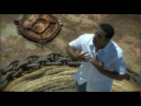 Watch the video for Atado a ti