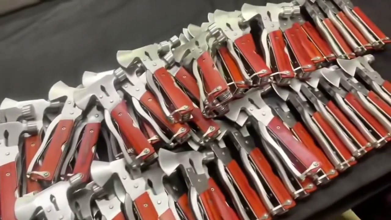 Multifunctional Outdoor Axe: Chop wood, break windows, pull nails. High-strength steel 