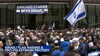 Israel Independence Day celebration at Daley Plaza draws pro-Palestinian protesters