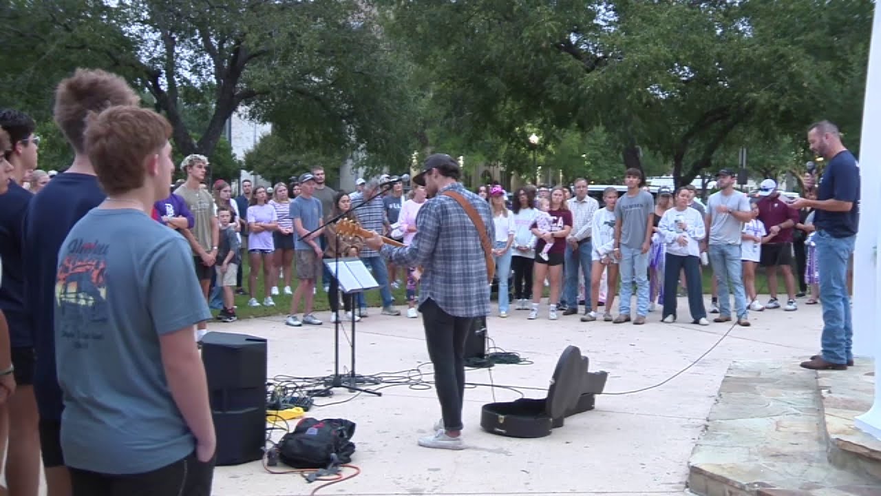 Community vigil held in Boerne to honor political activist Charlie Kirk